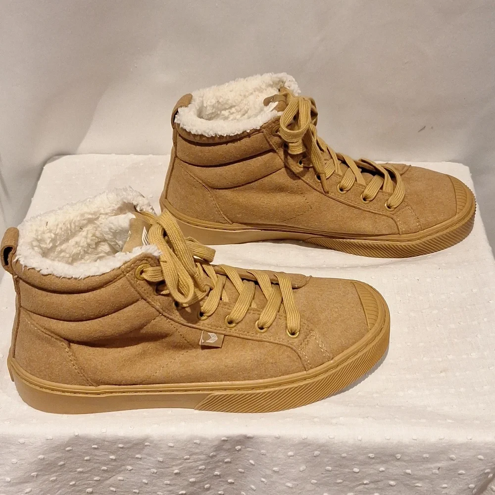 Cariuma All Camel High-Top Vegan Suede Thermal Sneakers Size 8.5
